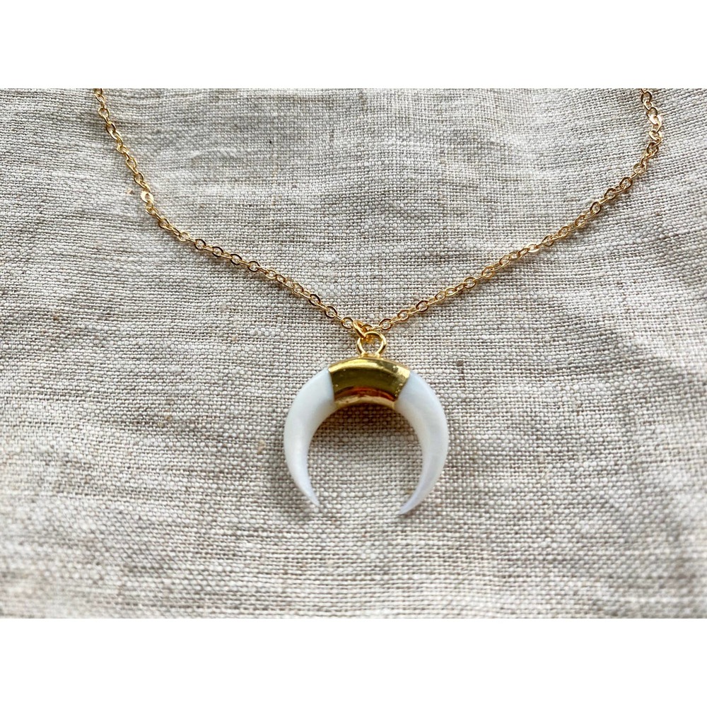 *Portia* White Double Horn Necklace